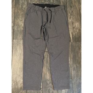 Lululemon gray On the FLY pants women’s 12 pockets 29” inseam STRETCH